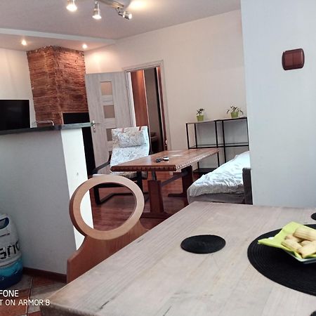 Apartamenty Nad Stonehenge Dabrowa Gornicza Room photo