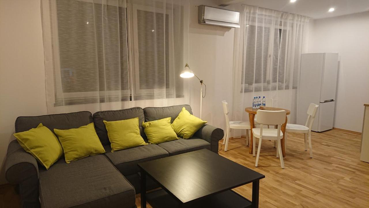 Apartamenty Nad Stonehenge Dabrowa Gornicza Exterior photo