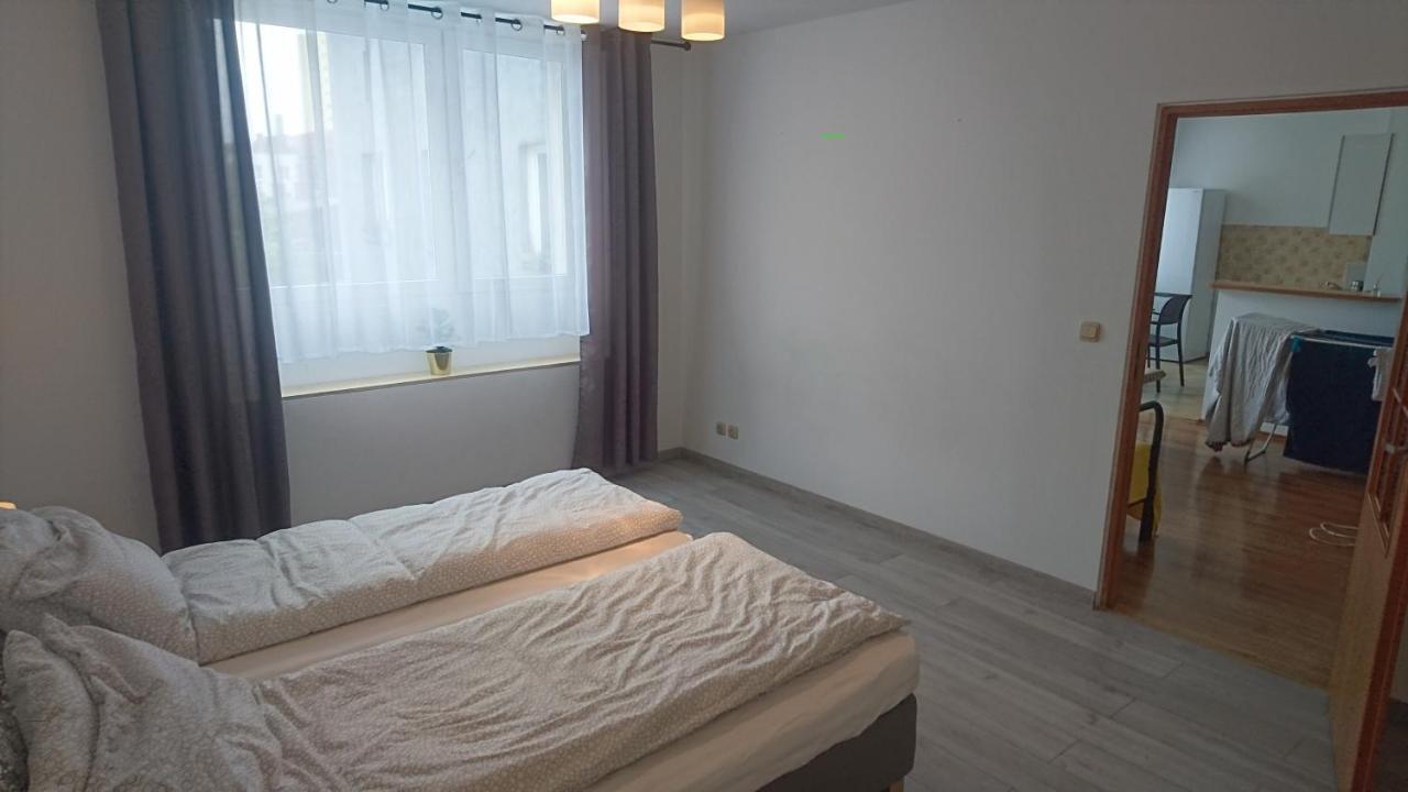 Apartamenty Nad Stonehenge Dabrowa Gornicza Exterior photo