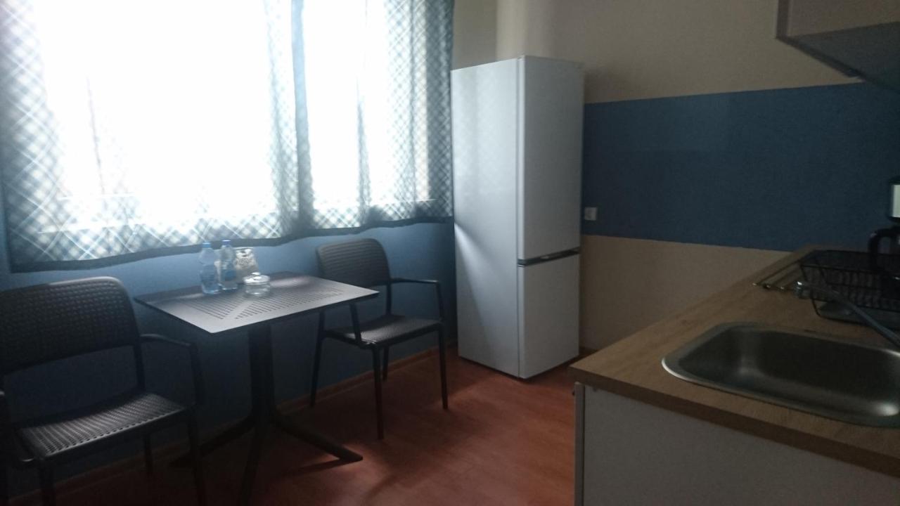 Apartamenty Nad Stonehenge Dabrowa Gornicza Exterior photo